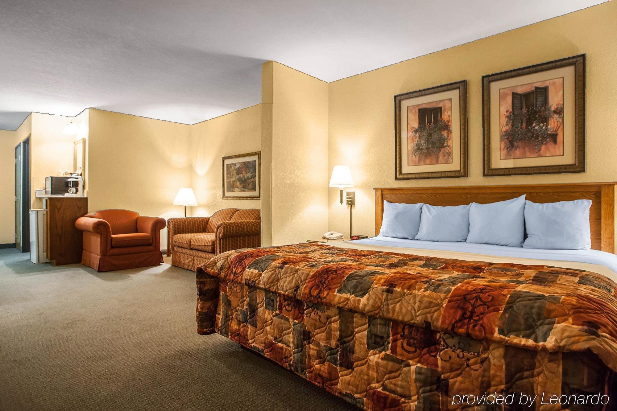 Americinn By Wyndham Fulton Clinton Extérieur photo