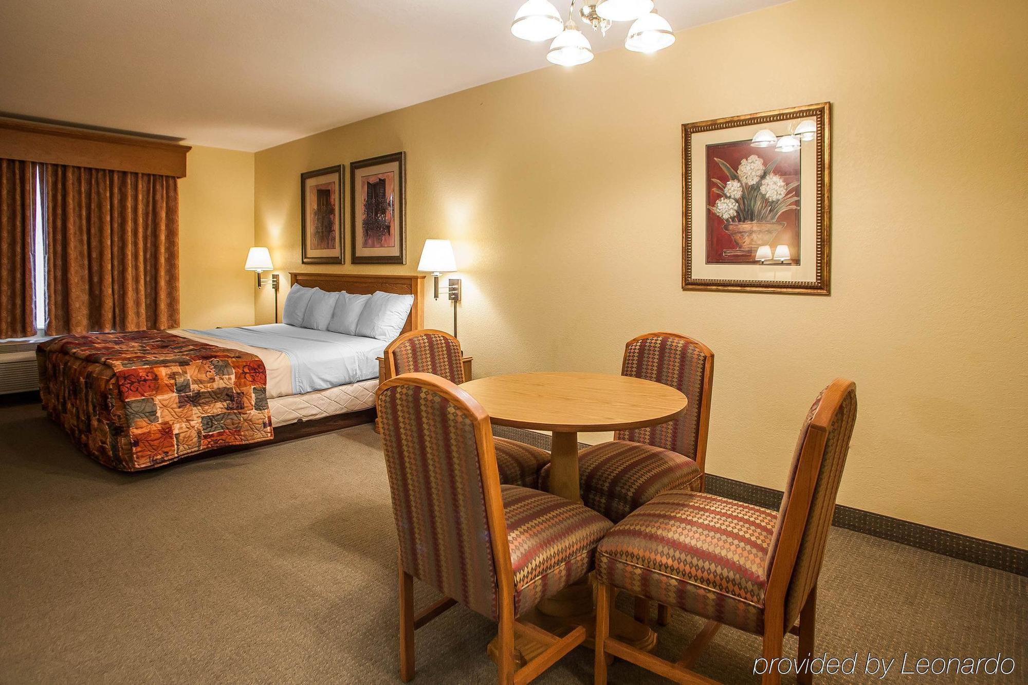 Americinn By Wyndham Fulton Clinton Extérieur photo