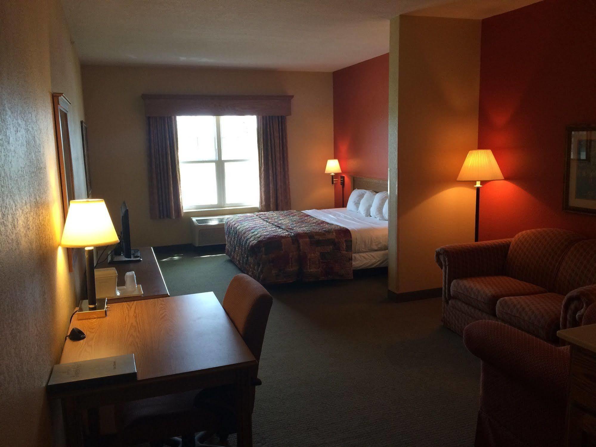 Americinn By Wyndham Fulton Clinton Extérieur photo
