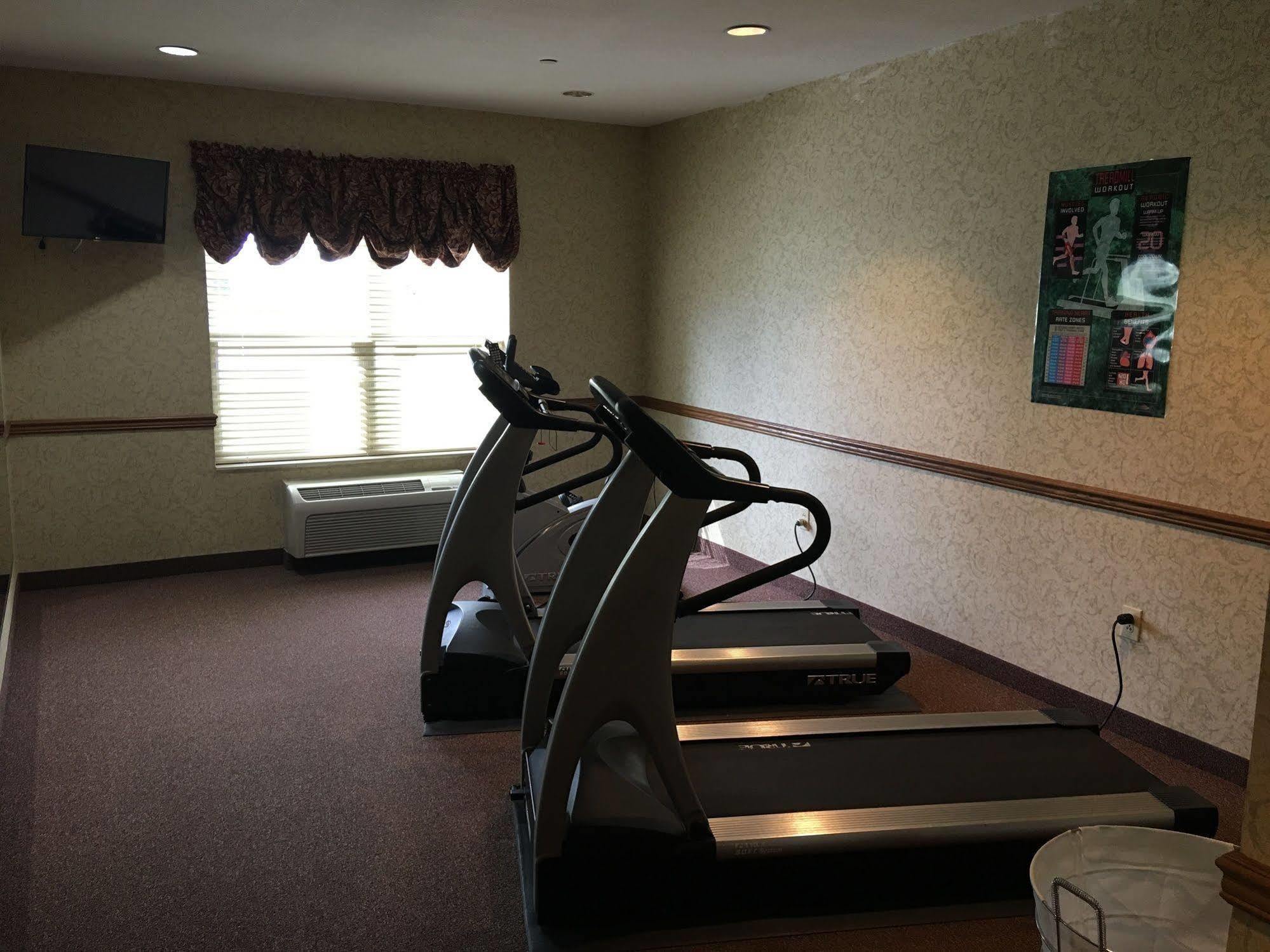 Americinn By Wyndham Fulton Clinton Extérieur photo